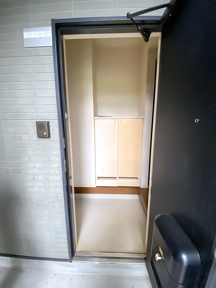 玄関、シューズボックス