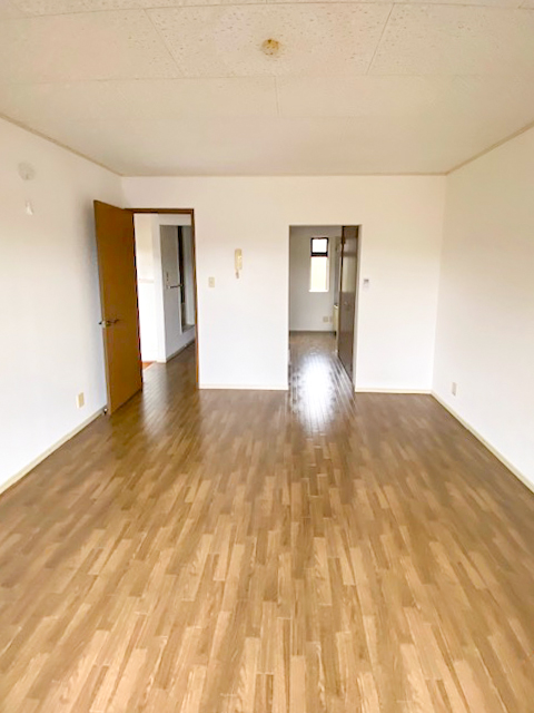 洋室 キッチン側